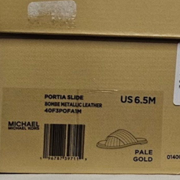 Michael Kors Women's Portia Quilted Leather Slide Sandal Size 6.5 Pale Gold NWT - Picture 9 of 9